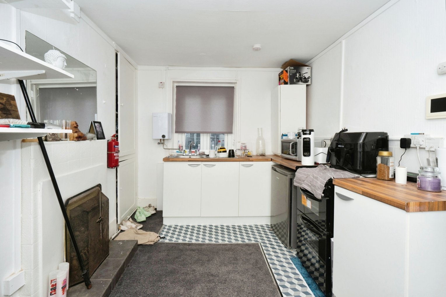 Bedsit 4 Image 2