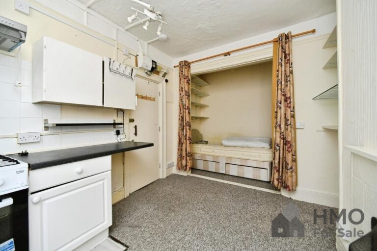 Bedsit 2