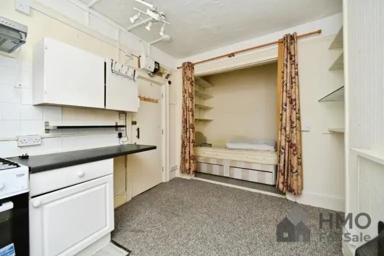 Bedsit 2