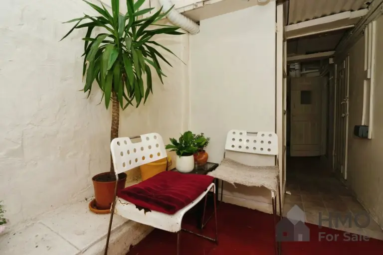 Basement Flat